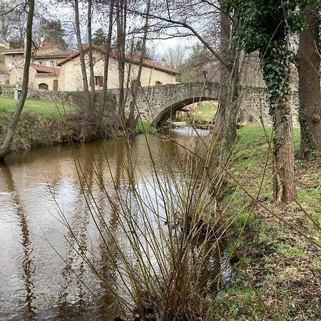 Jolie Maison De Campagne, Compostelle Soleymieux Extérieur photo