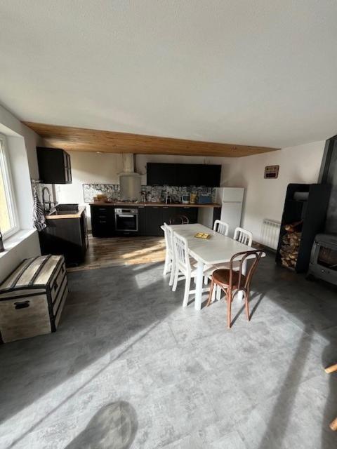 Jolie Maison De Campagne, Compostelle Soleymieux Extérieur photo