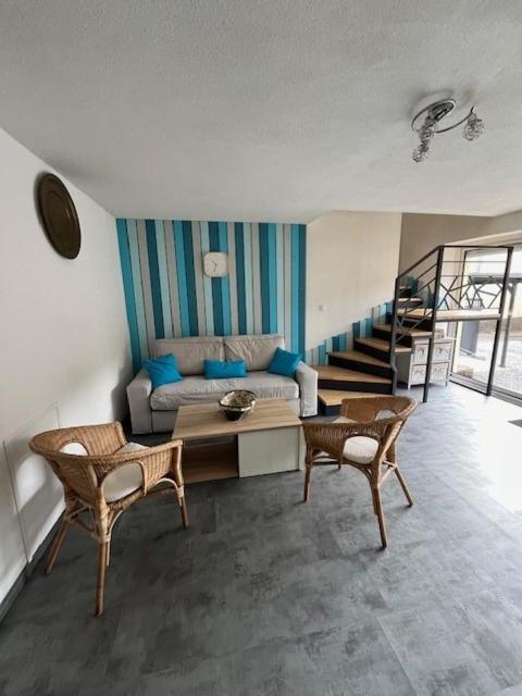 Jolie Maison De Campagne, Compostelle Soleymieux Extérieur photo