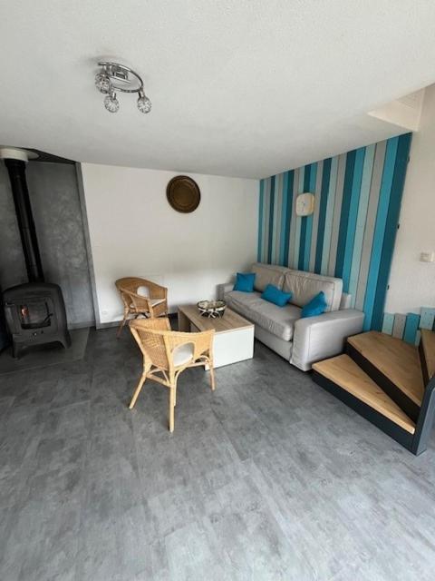 Jolie Maison De Campagne, Compostelle Soleymieux Extérieur photo