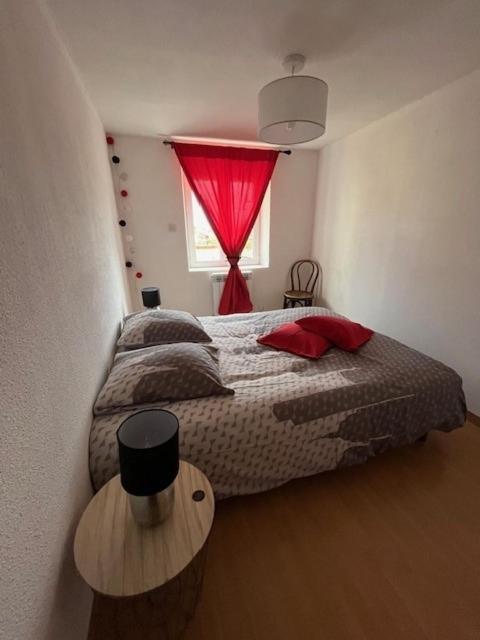Jolie Maison De Campagne, Compostelle Soleymieux Extérieur photo
