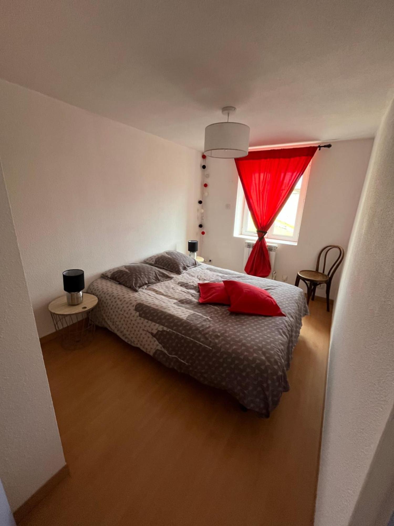 Jolie Maison De Campagne, Compostelle Soleymieux Extérieur photo